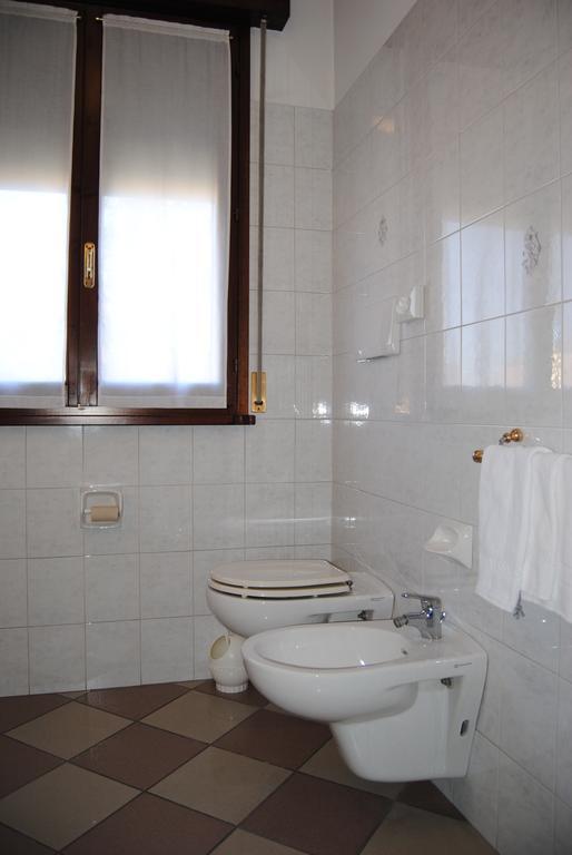 פורמיג'ינה Hotel La Fenice חדר תמונה