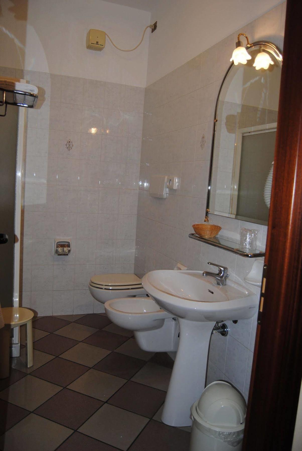 פורמיג'ינה Hotel La Fenice מראה חיצוני תמונה